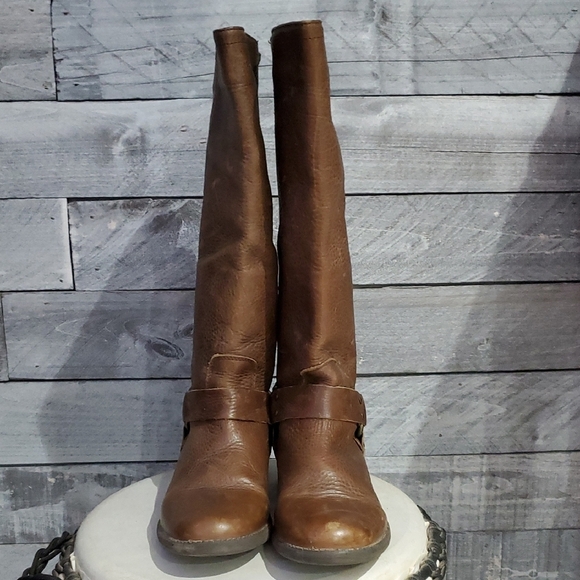 Steve Madden Brown Heeled Boots with Harness Detail - Picture 6 of 16